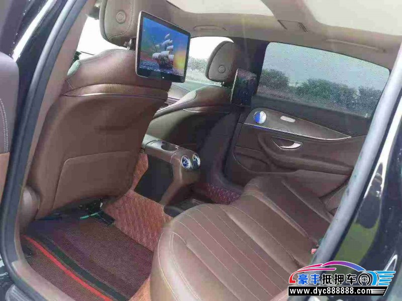 20年奔驰E轿车抵押车出售