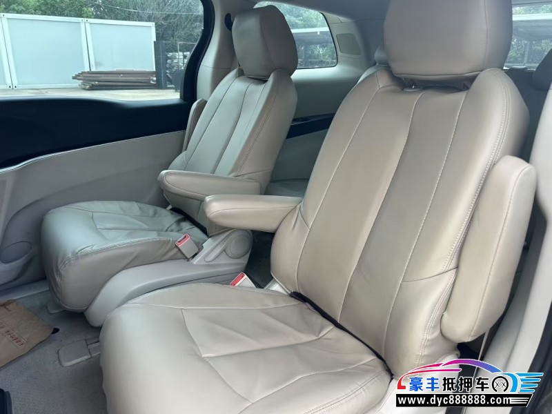 22年别克GL8轿车抵押车出售