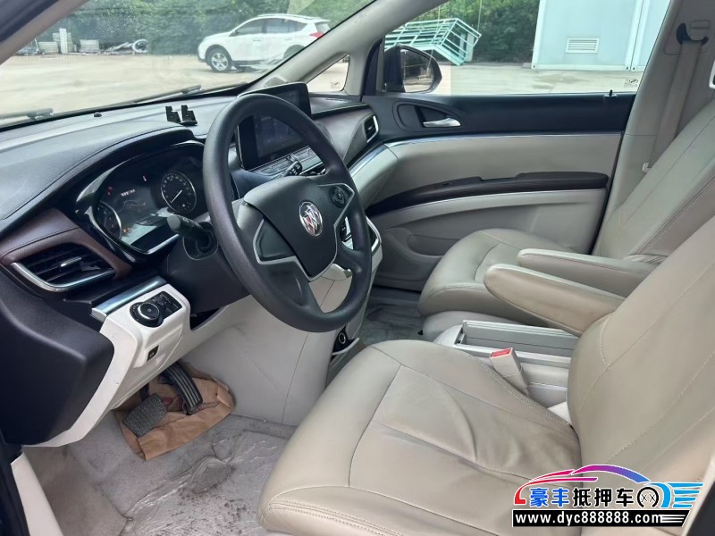 22年别克GL8轿车抵押车出售