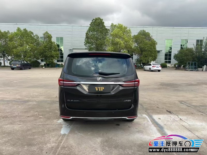 22年别克GL8轿车抵押车出售