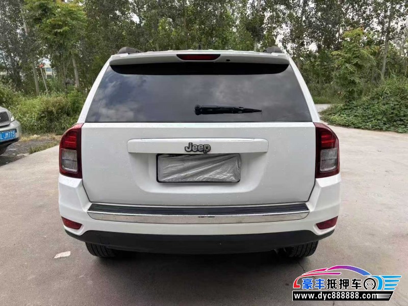 16年Jeep指南者轿车抵押车出售