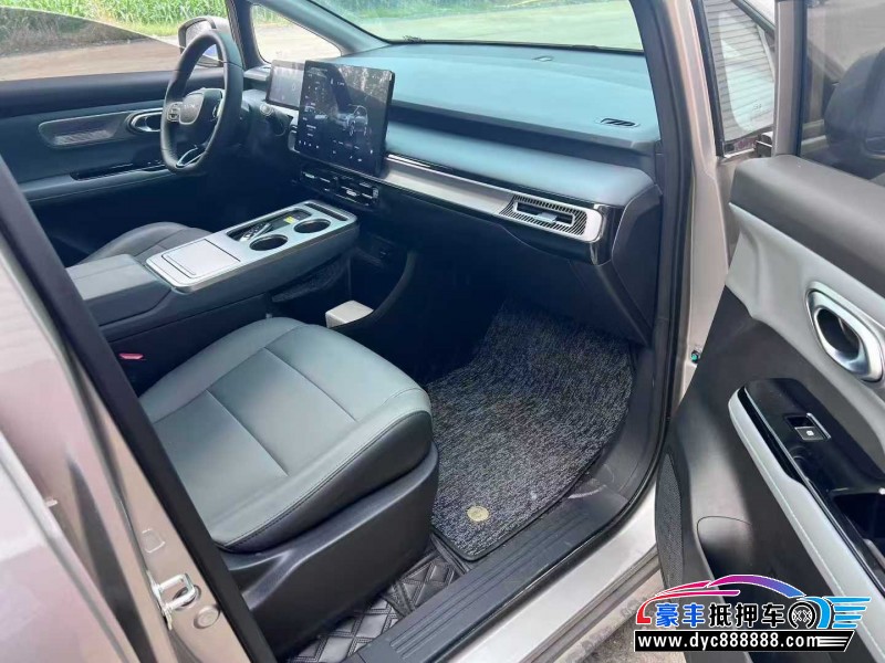 23年埃安Y70轿车抵押车出售