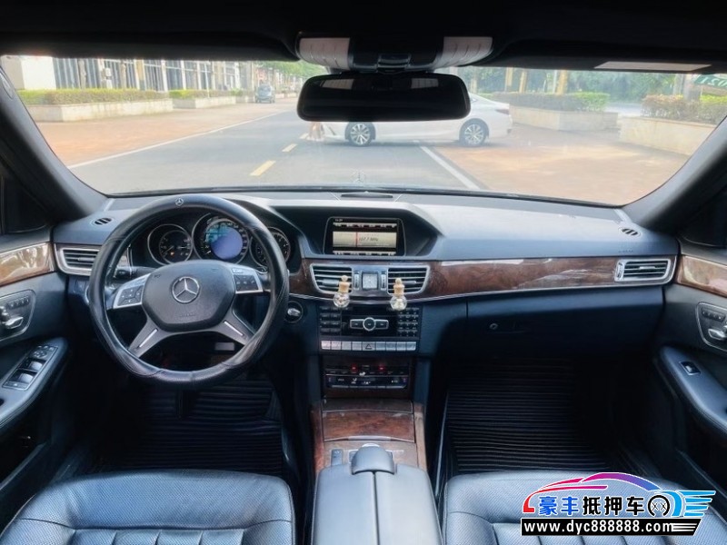 14年奔驰E轿车抵押车出售