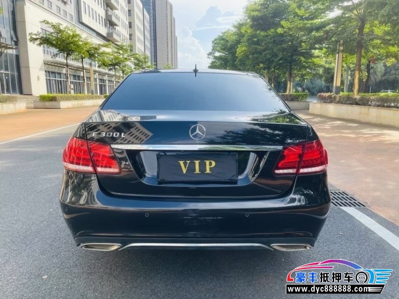 14年奔驰E轿车抵押车出售