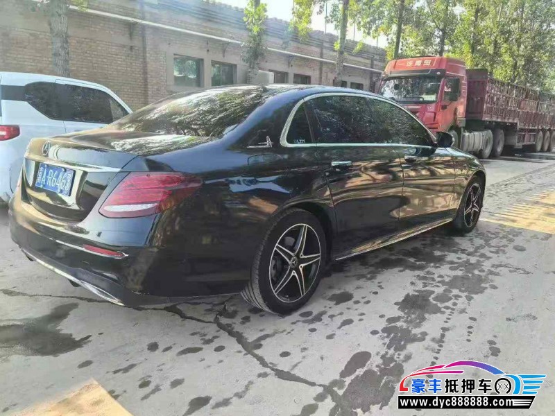 20年奔驰E轿车抵押车出售