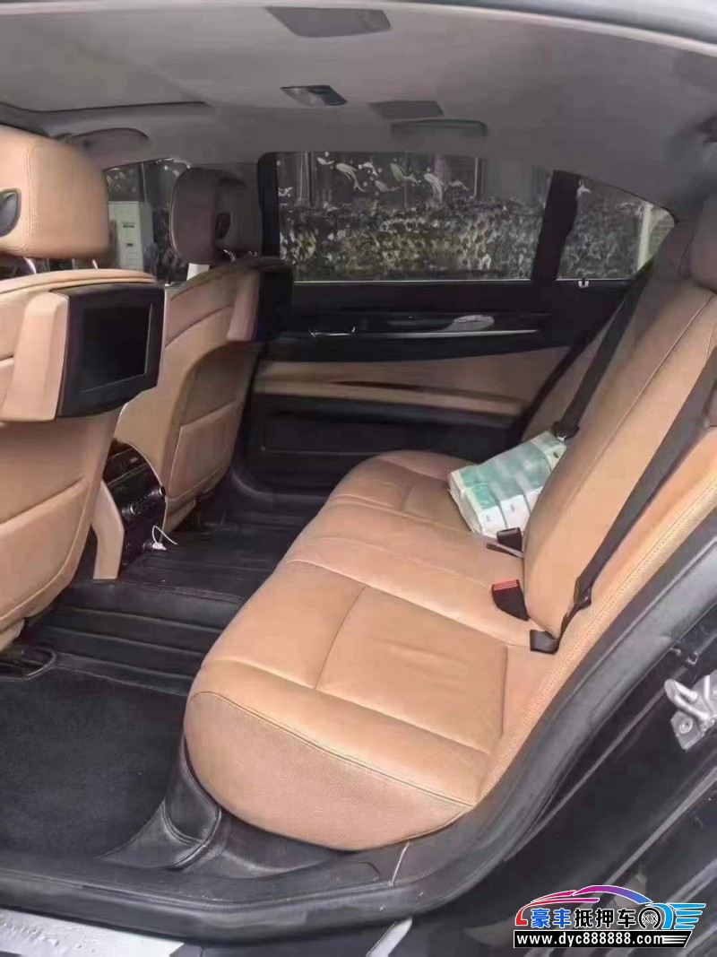 11年宝马7系轿车抵押车出售