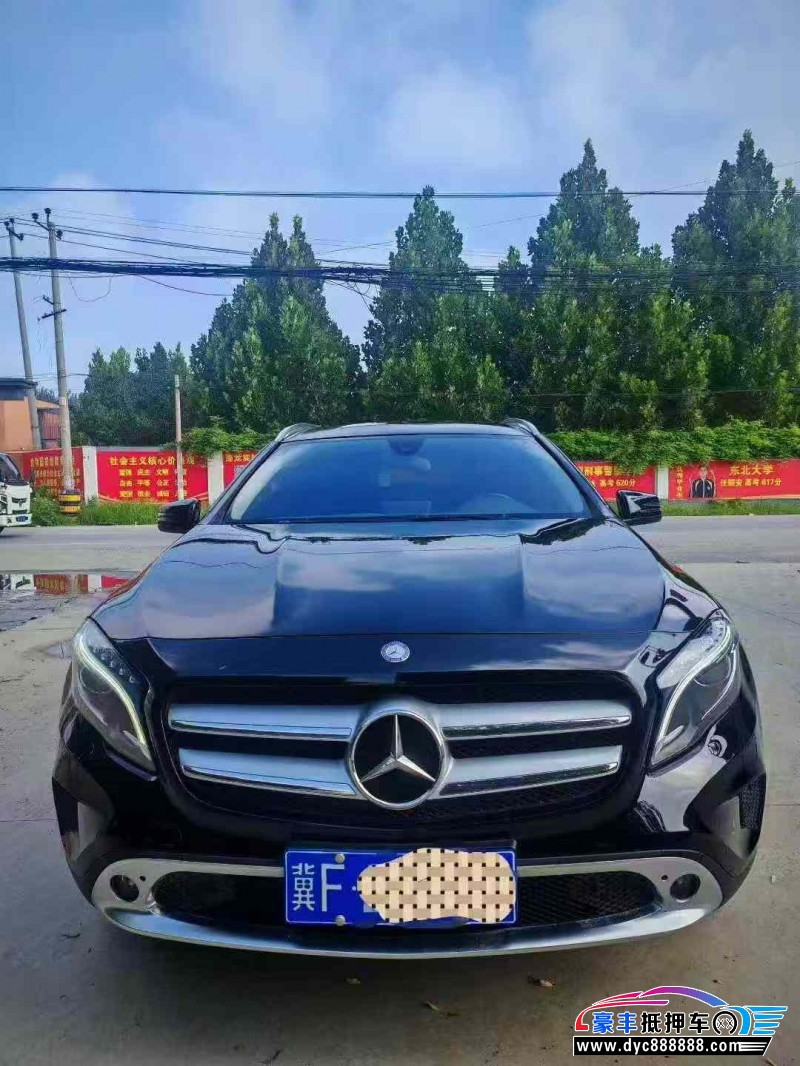 16年奔驰GLA轿车抵押车出售
