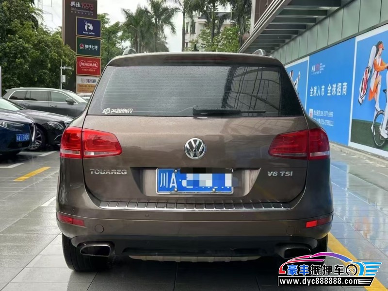 13年大众途锐轿车抵押车出售