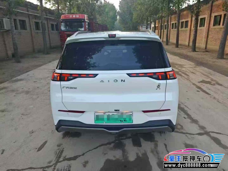 22年埃安Y70轿车抵押车出售