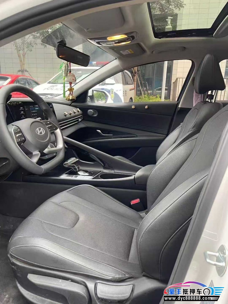 24年现代伊兰特轿车抵押车出售