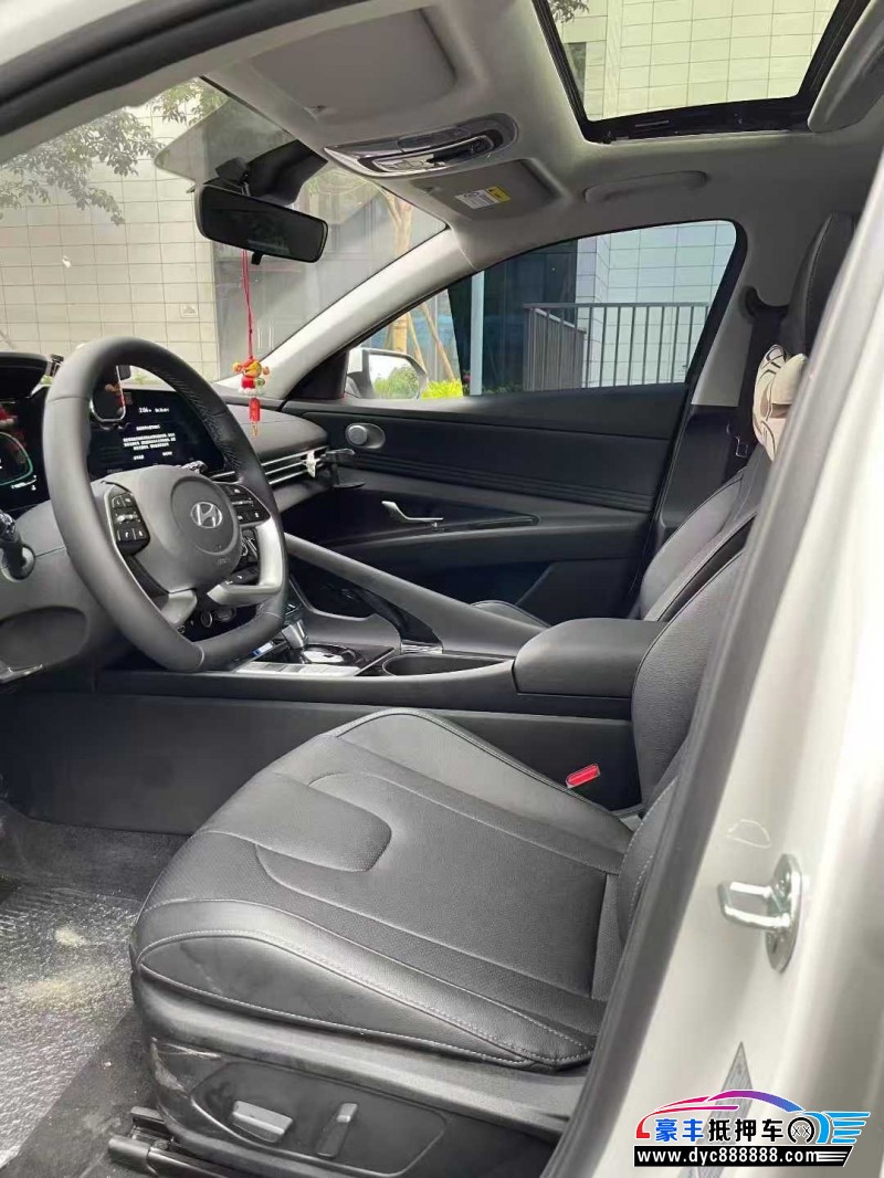 24年现代伊兰特轿车抵押车出售