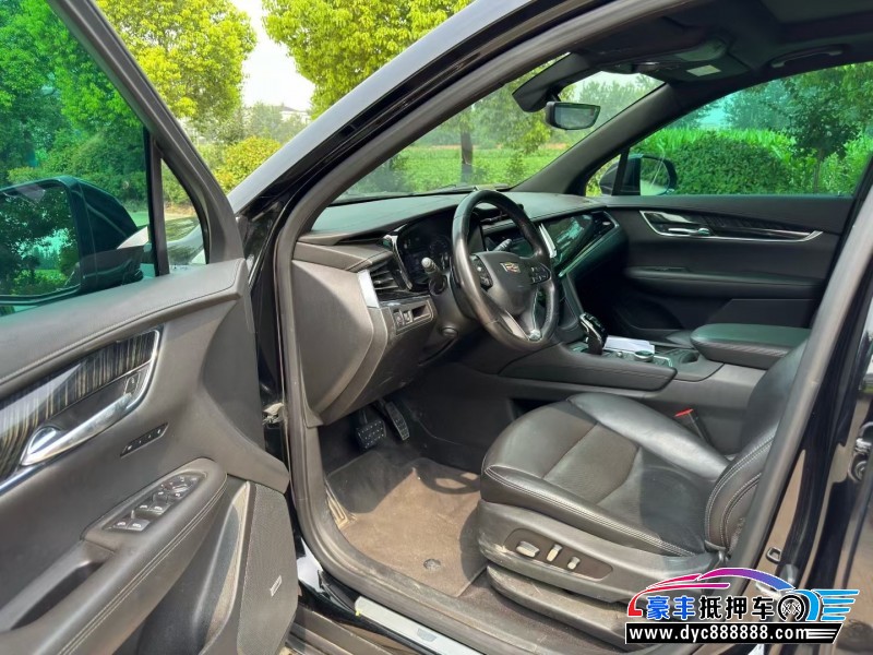 19年凯迪拉克xt6轿车抵押车出售