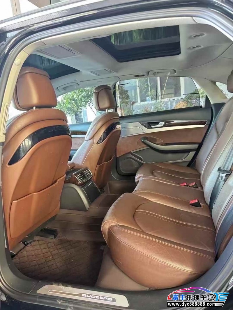 18年奥迪A8L轿车抵押车出售