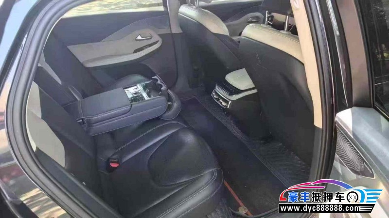 22年极狐阿尔法S轿车抵押车出售