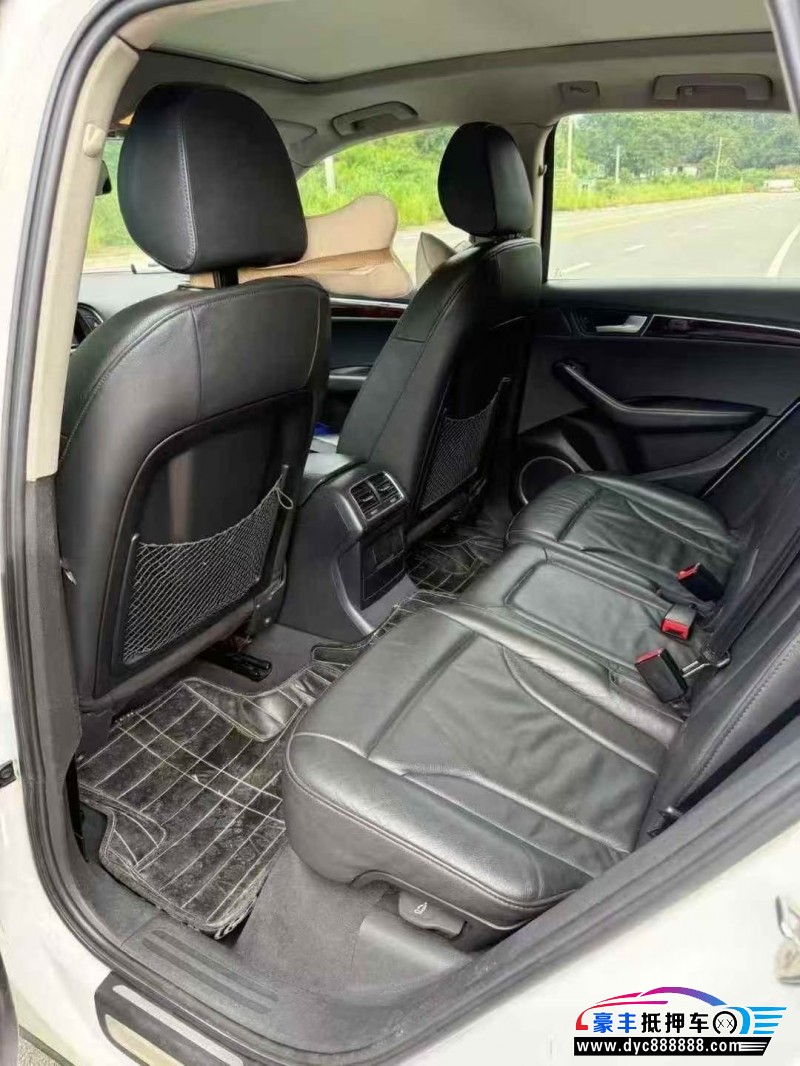 12年奥迪Q5轿车抵押车出售