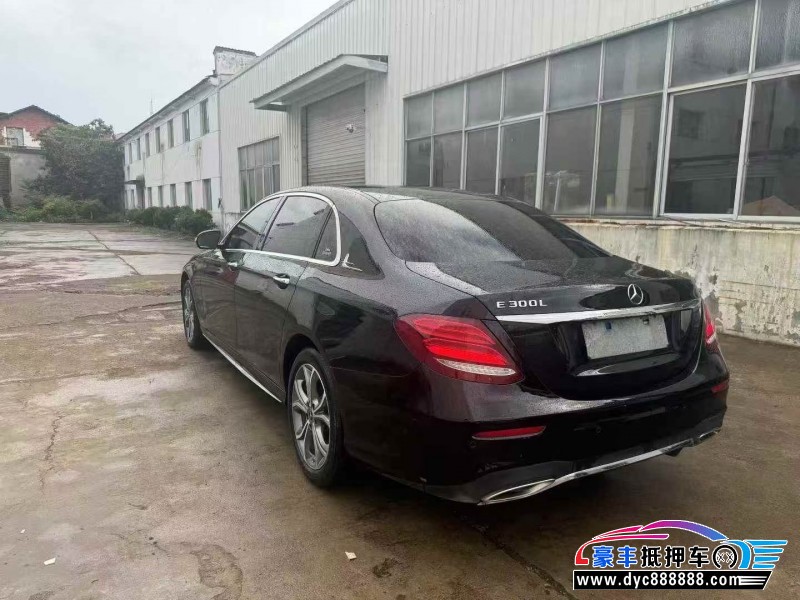 20年奔驰E轿车抵押车出售