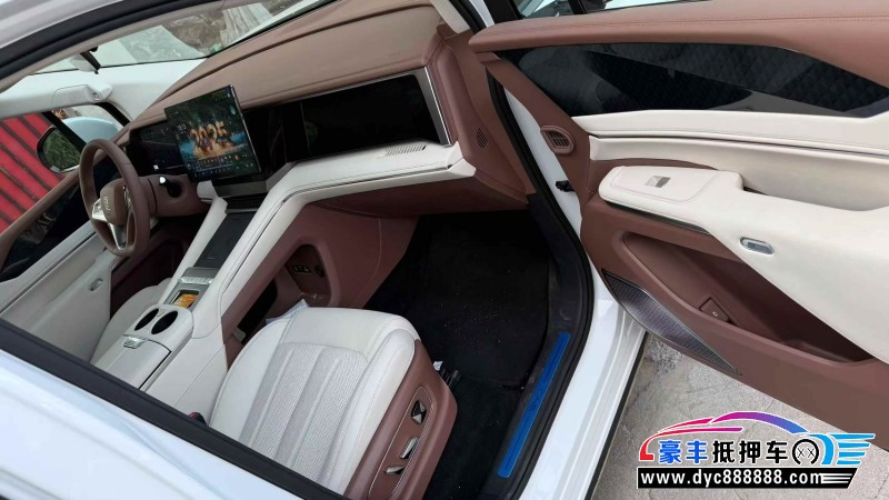 25年比亚迪夏轿车抵押车出售