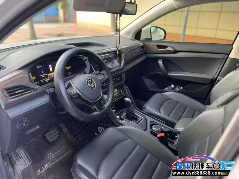 22年大众途岳轿车抵押车出售