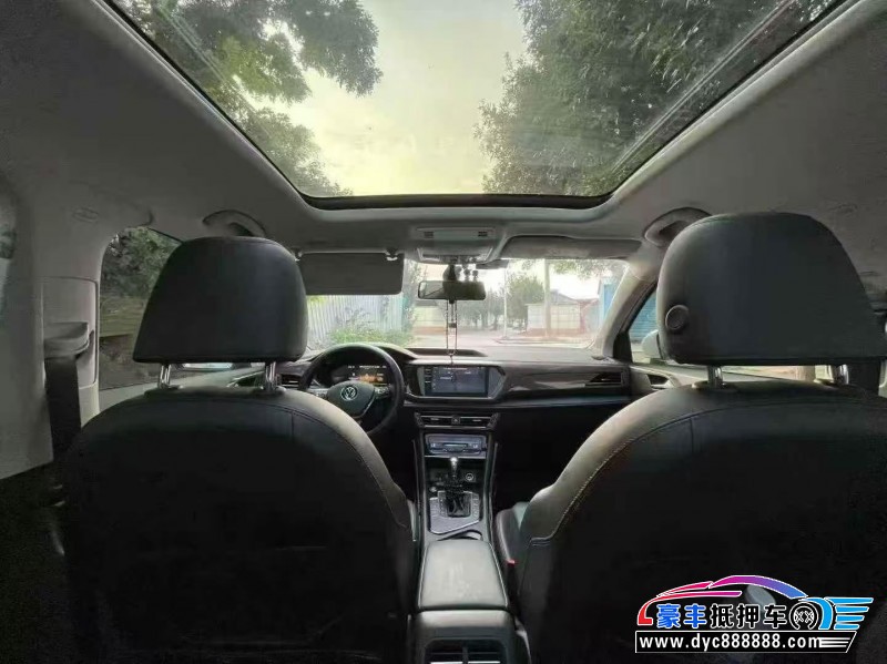 22年大众途岳轿车抵押车出售