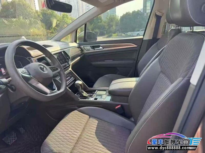 21年大众蔚然轿车抵押车出售