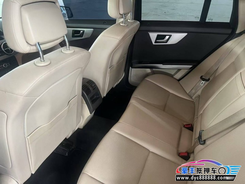 14年奔驰GLK轿车抵押车出售