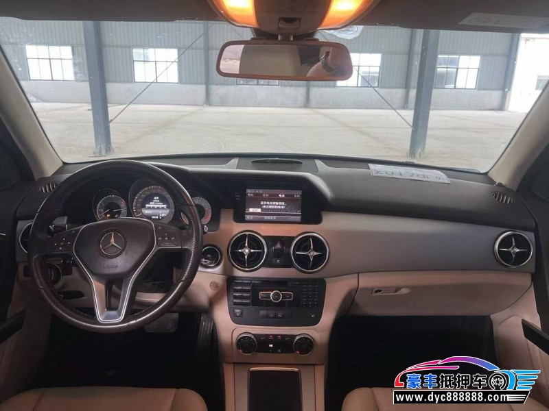 14年奔驰GLK轿车抵押车出售