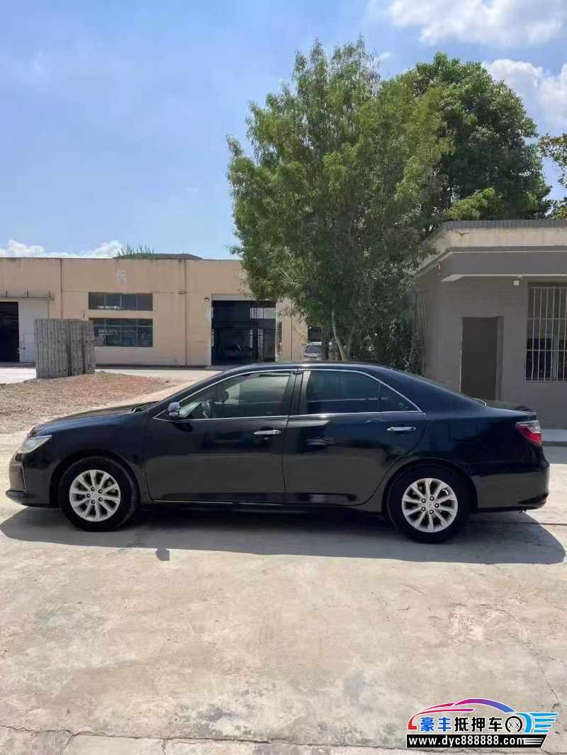 17年丰田凯美瑞轿车抵押车出售