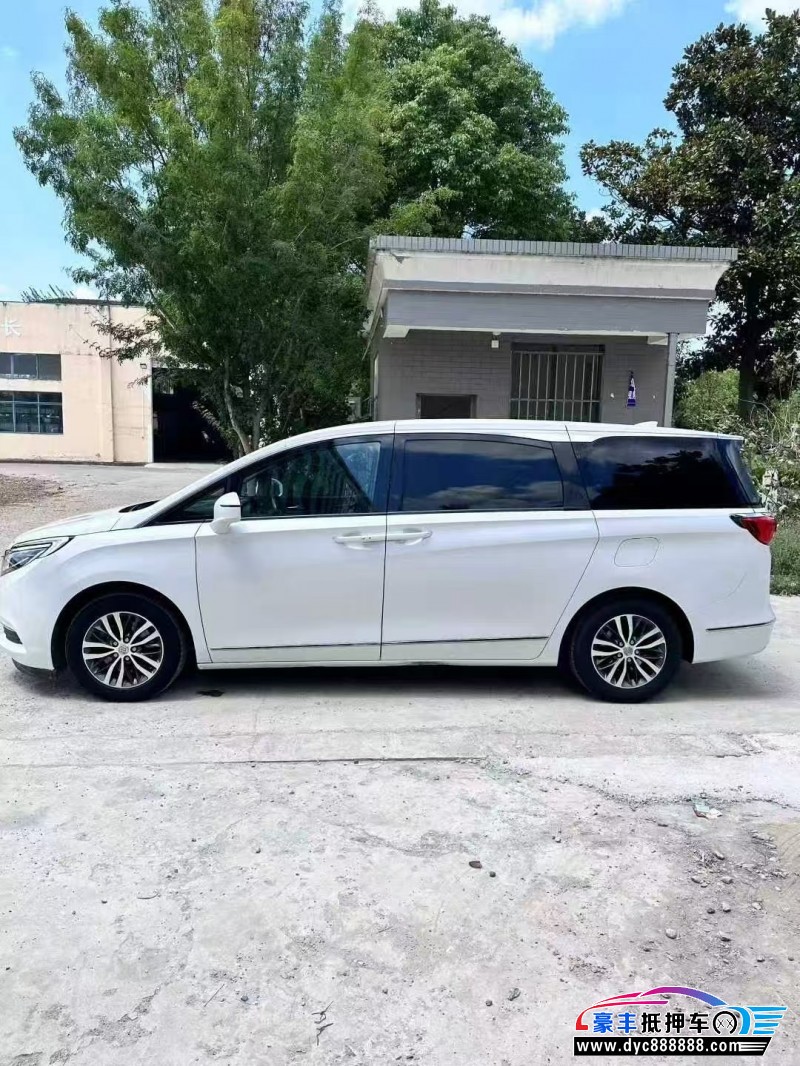 17年别克GL8轿车抵押车出售