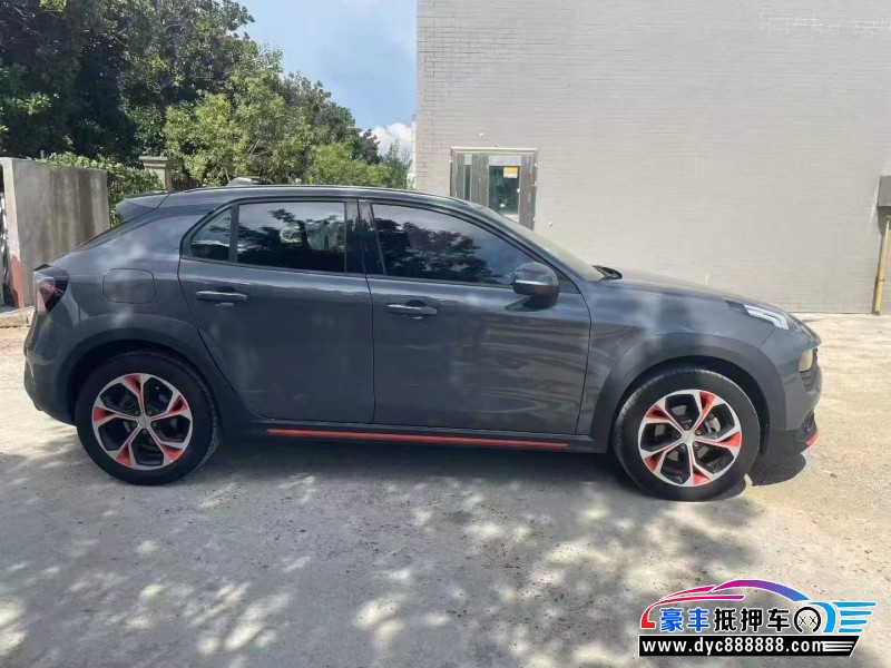 18年领克02轿车抵押车出售