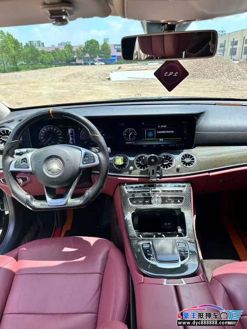 18年奔驰E轿车抵押车出售