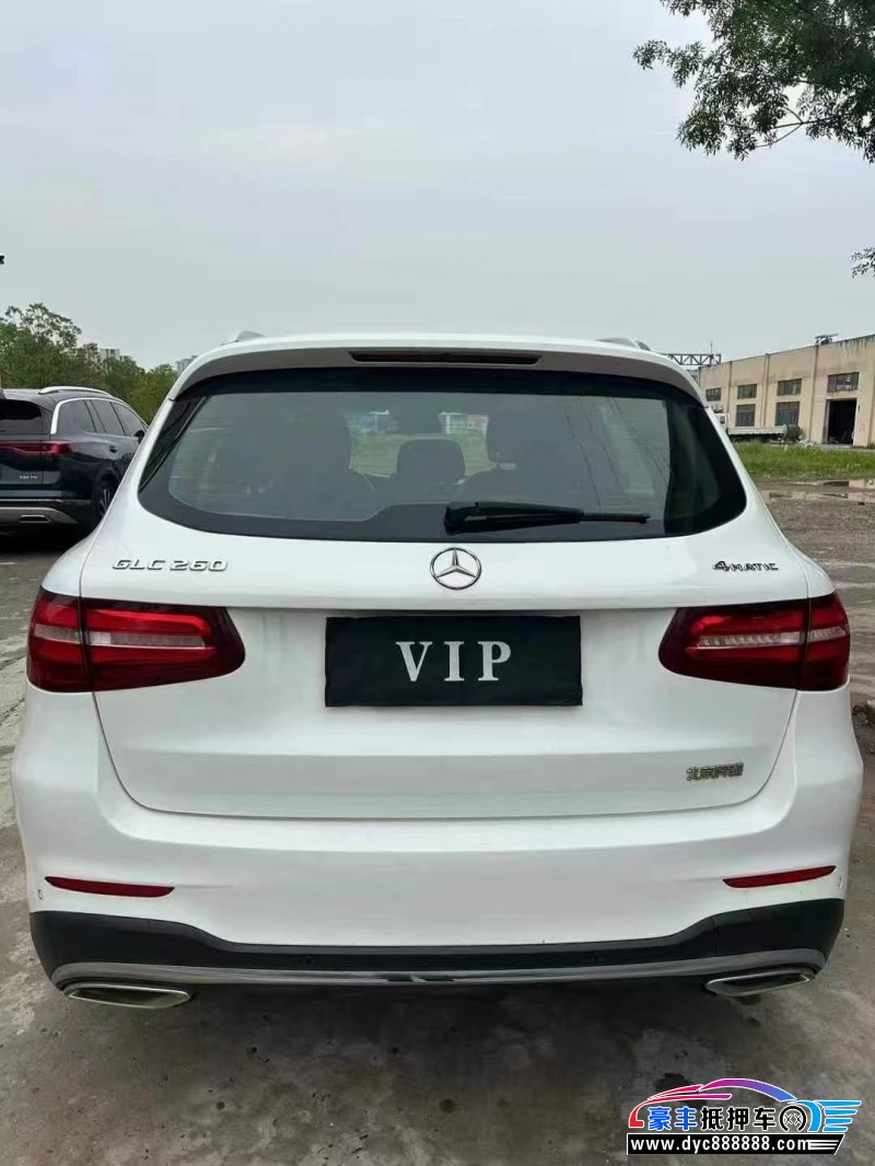 17年奔驰GLC轿车抵押车出售