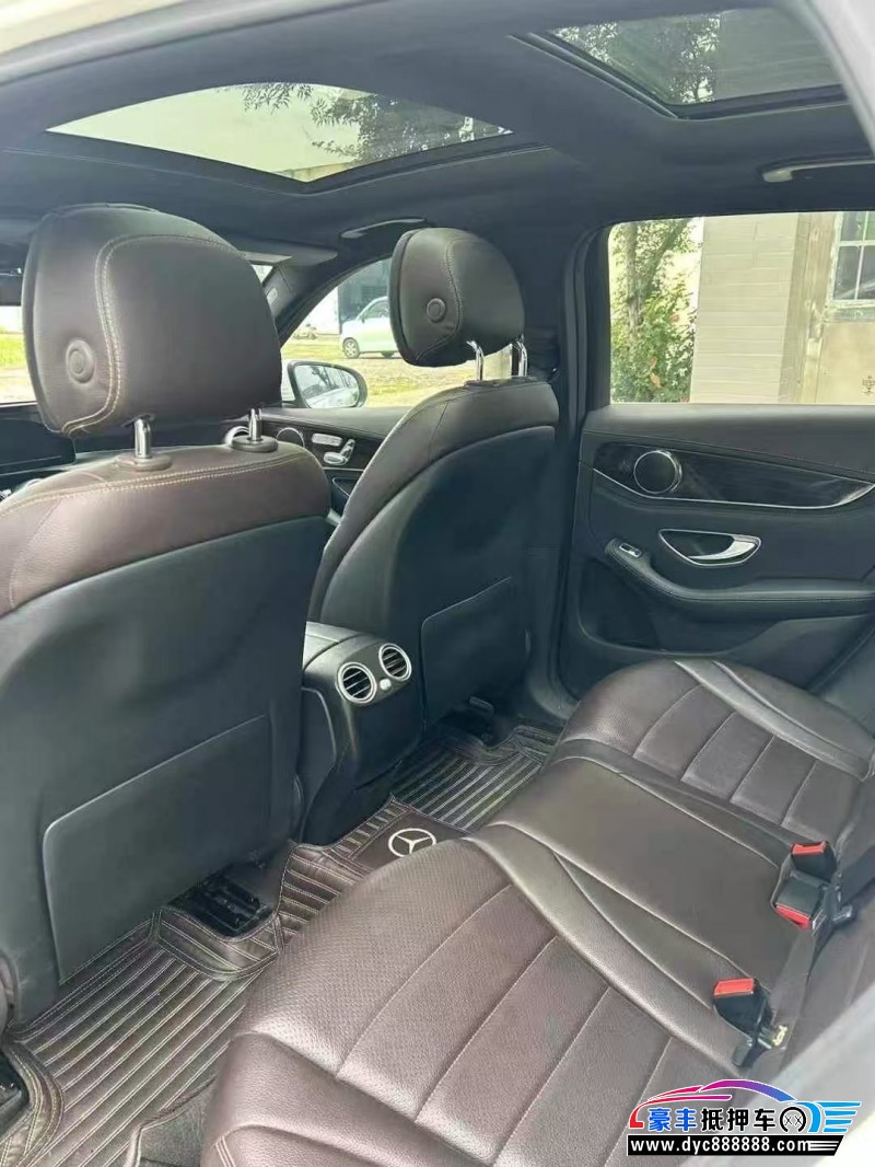 17年奔驰GLC轿车抵押车出售