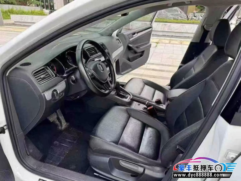 19年大众速腾轿车抵押车出售