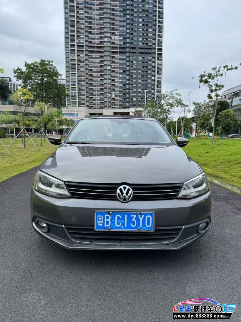 14年大众速腾轿车抵押车出售