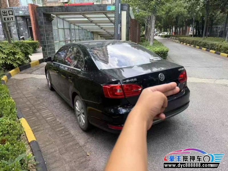 15年大众速腾轿车抵押车出售