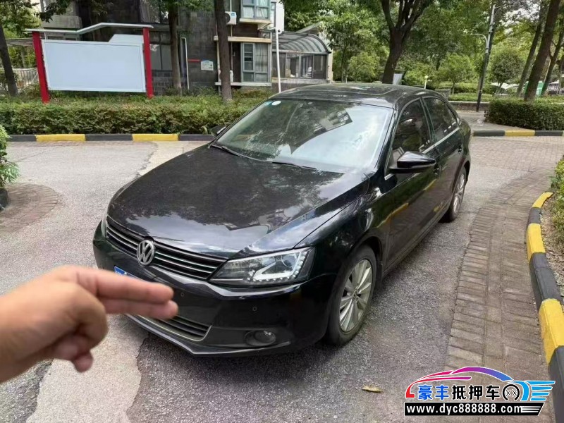 15年大众速腾轿车抵押车出售