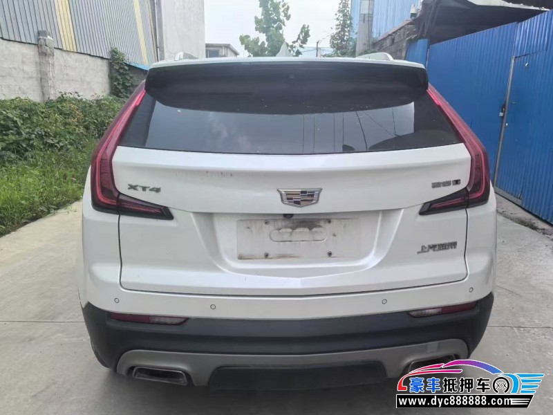 19年凯迪拉克XT4轿车抵押车出售