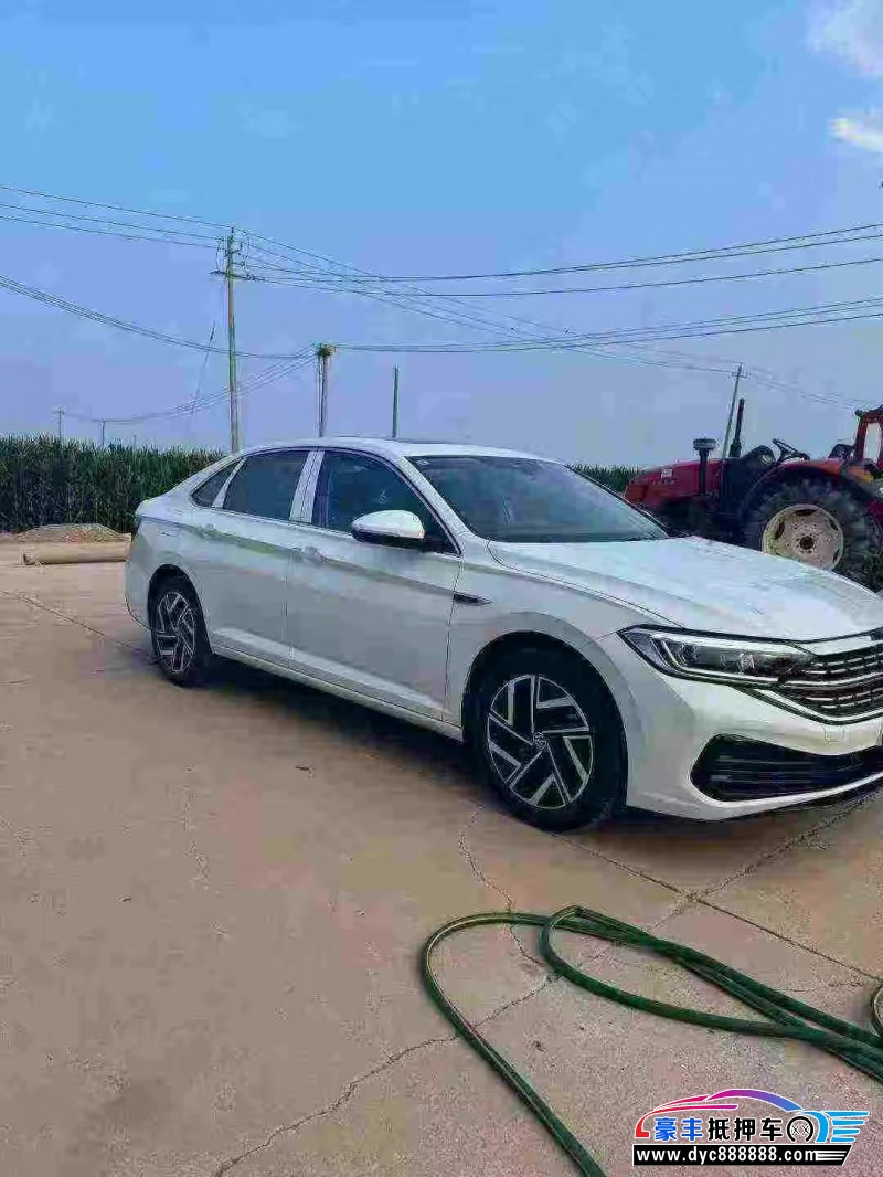 25年大众速腾轿车抵押车出售