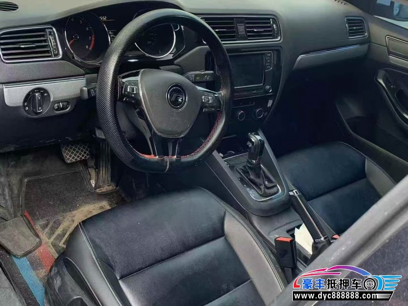 19年大众速腾轿车抵押车出售