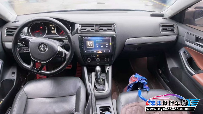 16年大众速腾轿车抵押车出售