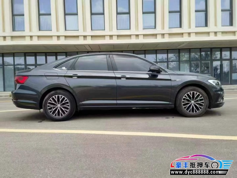 20年大众速腾轿车抵押车出售