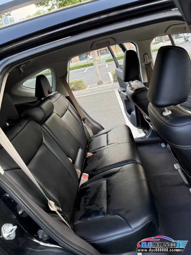 15年本田CR-V轿车抵押车出售