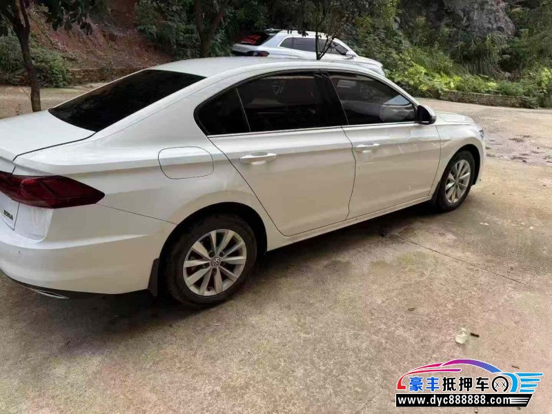 19年大众宝来轿车抵押车出售