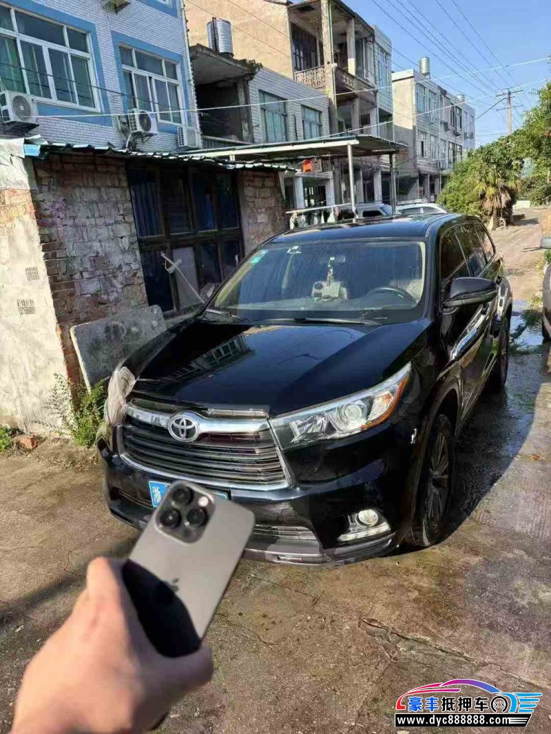 17年丰田汉兰达轿车抵押车出售