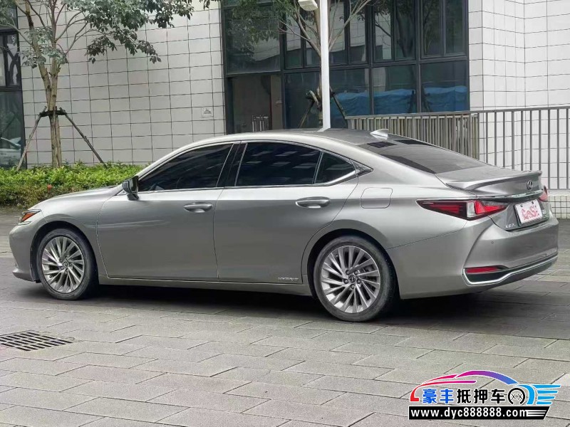 20年雷克萨斯ES轿车抵押车出售