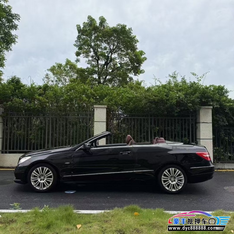 11年奔驰E轿车抵押车出售