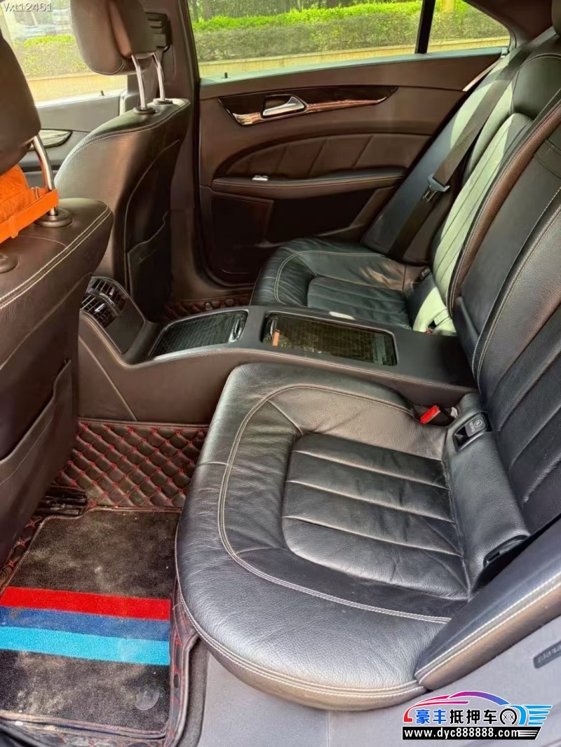 17年奔驰CLS轿车抵押车出售