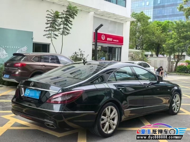 13年奔驰CLS轿车抵押车出售