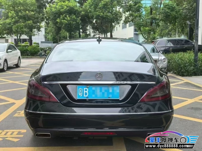 13年奔驰CLS轿车抵押车出售