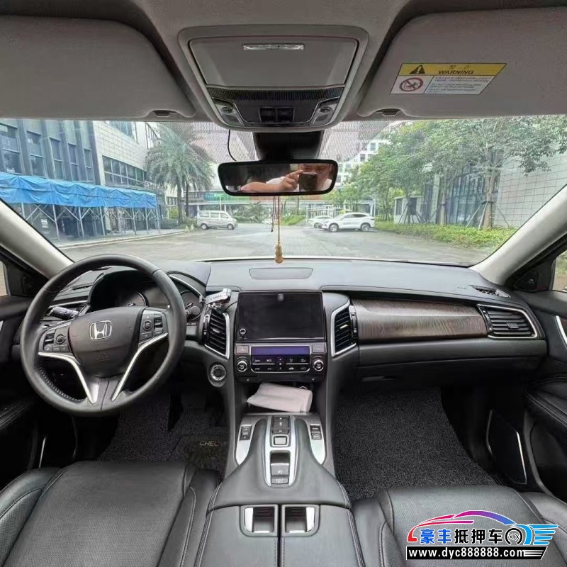 22年本田冠道轿车抵押车出售